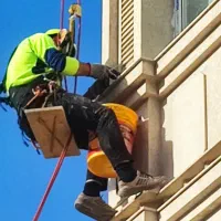 کار در ارتفاع(راپل) پیچ و رولپلاک عایق کاری نما|خدمات پیشه و مهارت|کرمانشاه, |دیوار