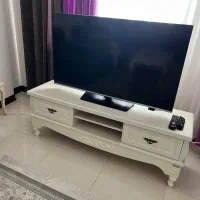 میزتلویزیون نئو کلاسیک و زیبا  سالم و وکیوم