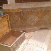 صندوقچه قدیمی میخ کوبی عتیقه سالم