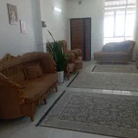 مبل راحتی در قدمگاه . سه میلیون و پونصد