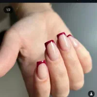 خدمات تخصصی ناخن و آموزش حرفه‌ای