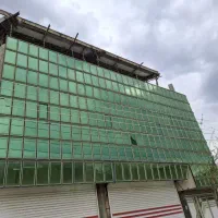 پنجره نمای شیشه ای     شبکه فلزی