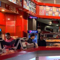 استخدام نیروی خانم و آقا در فست فود