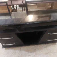 میز تلویزیون شیشه ای بسیار محکم و قیمت مناسب