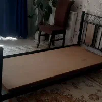 تخت تک نفره آهنی محکم