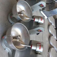 همزن خمیر و آرد خانگی  قصرسوگا|خردکن، آسیاب، غذاساز|مشهد, هنرور|دیوار