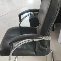 صندلی کنفرانس برند جوان