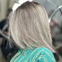 مدل رنگ مو،فقط هزینه مواد گرفته میشه|خدمات آرایشگری و زیبایی|خرم‌آباد, |دیوار