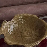 یک ظرف. نفیس و زیبا  و کلکسیونی