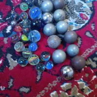 سلام ۱۴ تیله آهنی بزرگ و ۳ تیله بزرگ و ۱۷ تیله