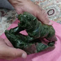 مجسمه یَشم سنگی(شیر)خارجی به وزن۱کیلو۶۵۹گرم|جواهرات|ارومیه, |دیوار