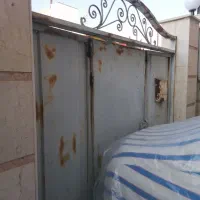 نقاش درو پنجره ساختمان. برقکاری و نصب پمپ آب|خدمات پیشه و مهارت|نظرآباد, نظرآباد|دیوار