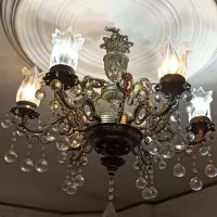 لوستر ۶شاخه سالم و تمیز