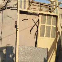 درب حیاط و درب خانه