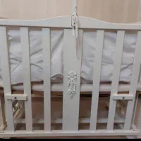 تخت وگهواره کنار تخت مادر،کارِ تُرک|اسباب و اثاث بچه|نیشابور, دارایی|دیوار