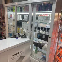 ویترین موبایل فروشی