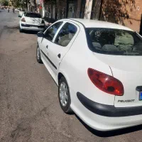 پژو ۲۰۶ اس دی وی ۸ سفید مدل ۹۵