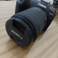 دوربین کنون R8