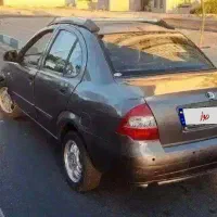 یک دستگاه  تیبا مدل ۹۳ صندوقدار