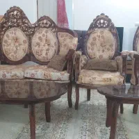 فروش یک دست مبل سلطنتی بسیار تمیز