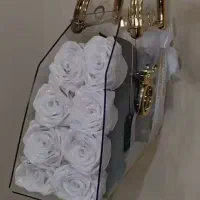 ماندگاری زیبایی برای لحظات شما|گل مصنوعی|یزد, |دیوار