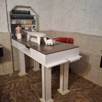 ست طلایی میز ناخن به همراه باکس لاک