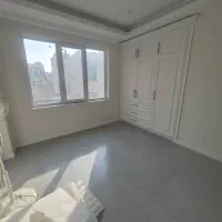 دو-خواب-آسانسور-دار-غرق-نور