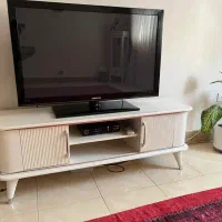 میز تیوی و اینه کنسول