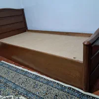 تخت یک نفره چوبی سالم