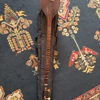 سه تار|سازهای سنتی|فیروزآباد (فارس), |دیوار