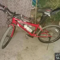 دوچرخه قرمز