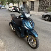 پیاجیو بورلی 300
