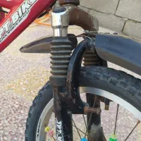 دوچرخه. 16.|دوچرخه، اسکیت، اسکوتر|لنده, |دیوار