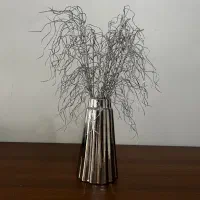 گل و گلدان