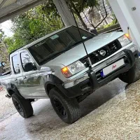 نیسان پیکاپ مدل ۸۱ یه لکه رنگ