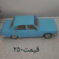 تعدادی اسباب بازی نو (ماشین...