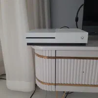 Xbox One S فول گیم ترابایت دیسک‌خور|کنسول، بازی ویدئویی و آنلاین|شیراز, قالیشویی|دیوار