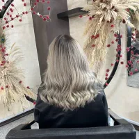 مدل رنگلایت برای تکمیل آلبوم کاری|خدمات آرایشگری و زیبایی|اصفهان, طامه|دیوار