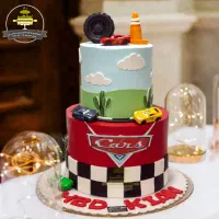 فروشنده خانم