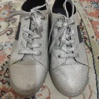 کتونی زنانه