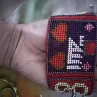 بازو بند زندان بافت گردن بند دست بند کارتیر