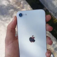 ایفون se2022 درحد اکبند