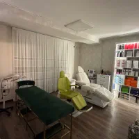 اتاق مجهز  در مطب زیبایی،مناسب پزشکان و درمانگران