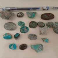 تعدادی نگین سنگ فیروزه نیشابور