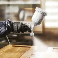 استخدام فوری رنگ‌کار و زیرکار زن حرفه‌ای