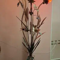 آباژور ایستاده