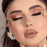 میکاپ شنیون چغادک . مژه هیدن کوتاهی مو