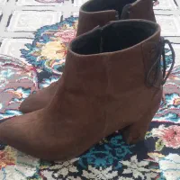 یک جفت چکمه