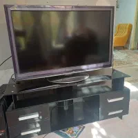 تلوزیون ۴۵اینچ پاناسونیک ومیزتلوزیون شیشه ای