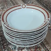 بشقاب و پیش دستی